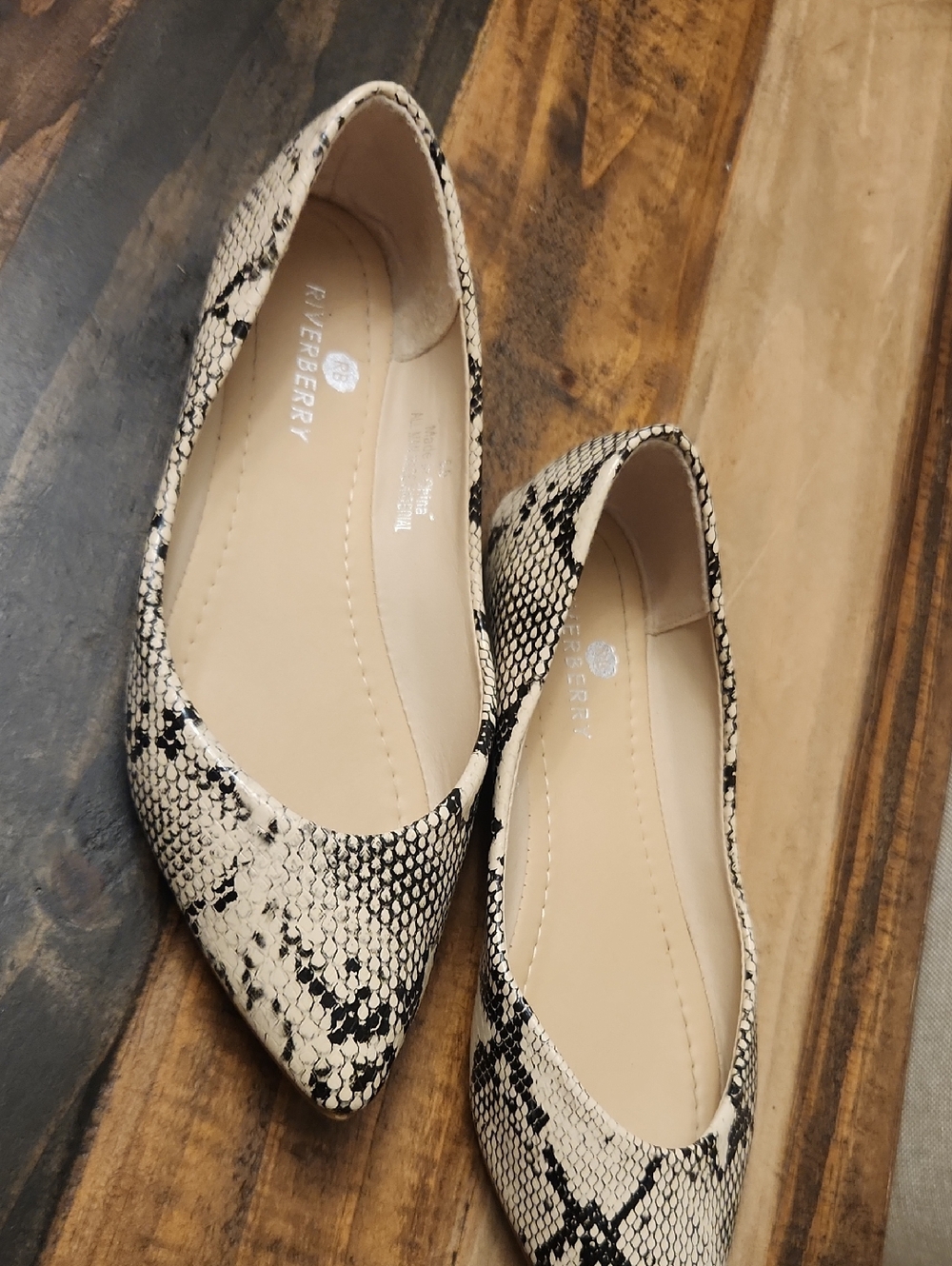 Ella Snake-Effect Pointed Toe Flats in Cream and Black